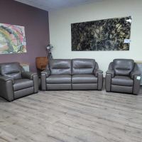 Италиански кафяв кожен комплект диван тройка и  два фотьойл "AVOLA", снимка 1 - Дивани и мека мебел - 45641592