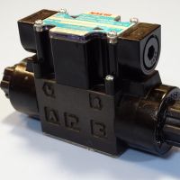 Хидравличен разпределител NACHI SL-G01-C6-R-C1-10 100/110V solenoid operated directional valve, снимка 2 - Резервни части за машини - 45336965