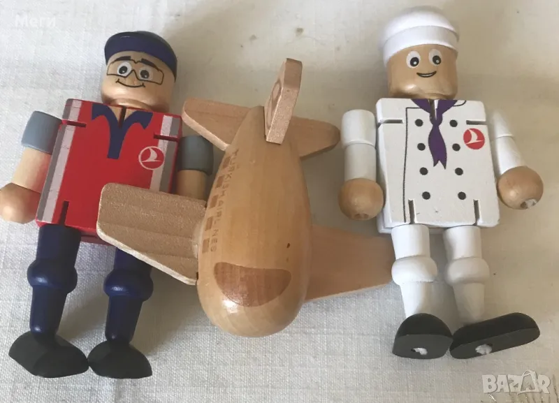 Лот Колекционерски Фигурки Turkish Airlines Wooden Eco Toys Figure Doll – Poseable Cook Crew Plane, снимка 1