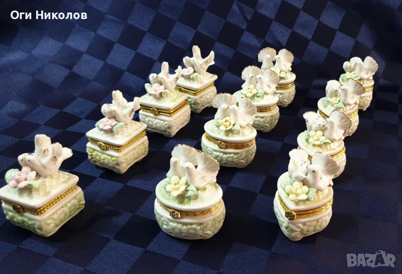 Комплект малки порцеланови кутийки за бижута - 12 броя , снимка 1