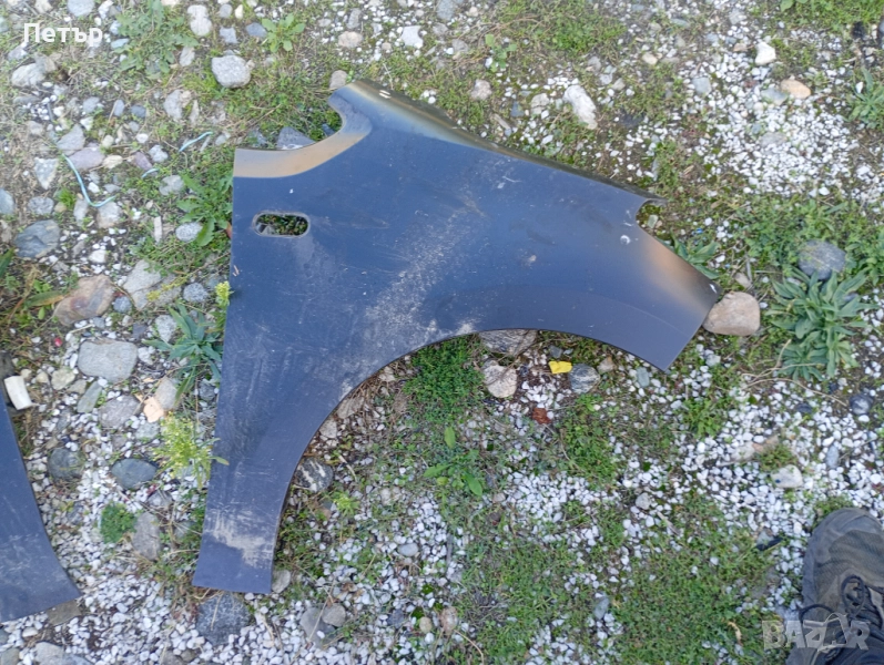 Десен калник Volkswagen UP , снимка 1