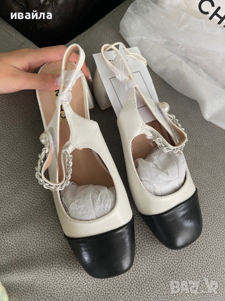 Бели обувки с перли на малък ток Шанел Chanel , снимка 1