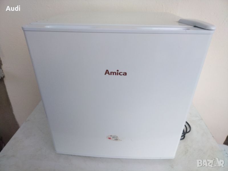 Мини фризер тип Минибар Марка: AMICA / обем 33 литра  механичен термостат с 6 степени антибактериалн, снимка 1