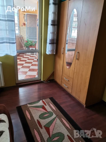 Напълно ОБЗАВЕДЕН апартамент с ГАРАЖ и  ДВОРНО място, снимка 8 - Апартаменти - 51330615