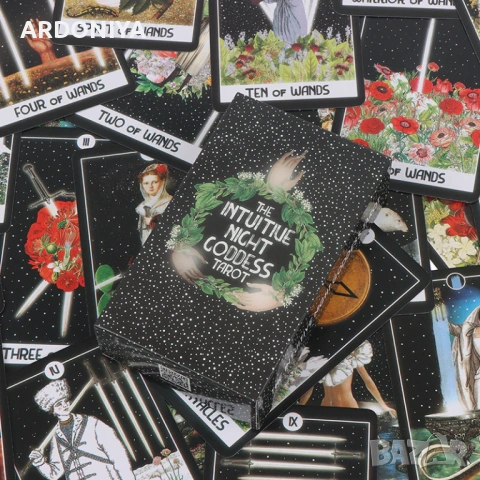 The Intuitive Night Goddess Tarot - карти Таро, снимка 10 - Езотерика - 54161357