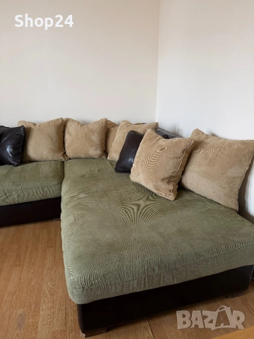 Продавам стилен и много удобен ъглов диван