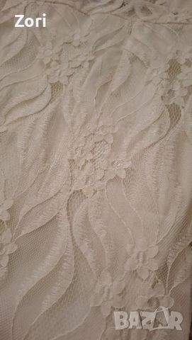 ИЗКЛЮЧИТЕЛНО КРАСИВА бяла дантелена рокля , снимка 7 - Рокли - 46436771