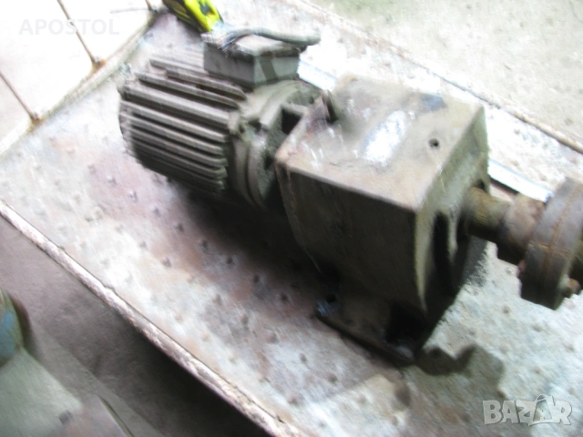 мотор редуктор, снимка 2 - Други машини и части - 54270996
