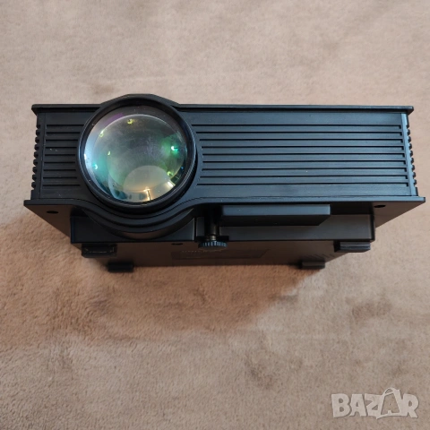 LED видеопроектор UNIC UC 46. , снимка 3 - Плейъри, домашно кино, прожектори - 53178946