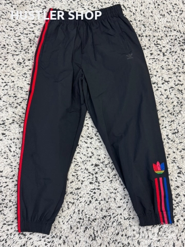 Дамско долнище ADIDAS. Размер М, снимка 4 - Спортни екипи - 52956287