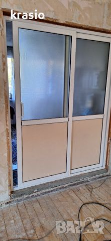 алуминиева плъзгаща врата 