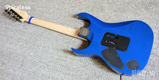 Ibanez RG565 Laser Blue / 2022, Made in Japan / w/ Caparison pick-ups!, снимка 14 - Китари - 46361945