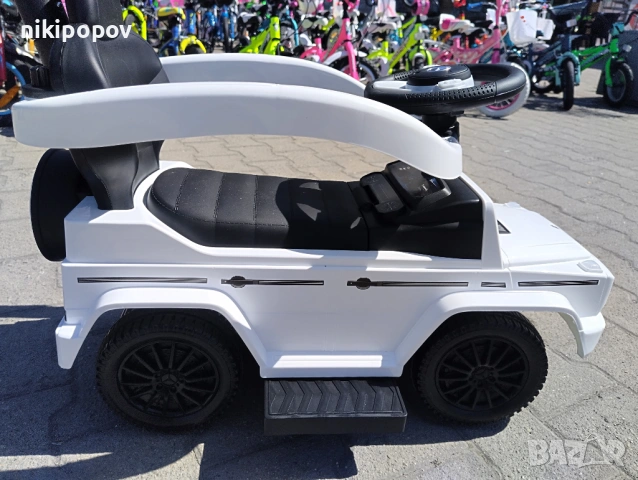 MERCEDES Кола за яздене с дръжка Mercedes-benz G350d бял, снимка 9 - Детски велосипеди, триколки и коли - 53849664