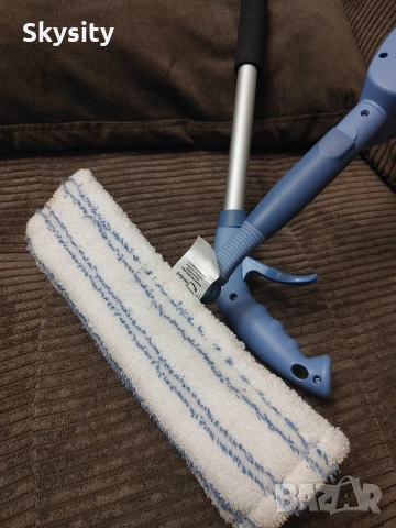 Стъклочистачка с контейнер за препарат/вода, снимка 3 - Други стоки за дома - 53975475