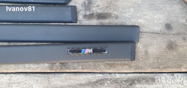 Странични м лайсни врати  бмв е36 Седан bmw e36 OEM saloon m sport edition door trim full Set Rare , снимка 11 - Части - 46594415