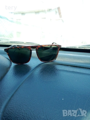 Продавам дамски очила Полароид Варна Център , снимка 2 - Слънчеви и диоптрични очила - 54073379