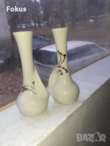 Чифт прекрасни вази със златен кант Capodimonte порцелан, снимка 3 - Антикварни и старинни предмети - 53436270