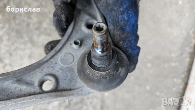 Горен ляв носач за audi Q7 , снимка 6 - Части - 51647189