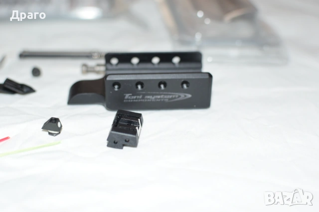 Лот части и аксесоари за Glock 17 , снимка 5 - Бойно оръжие - 53741991