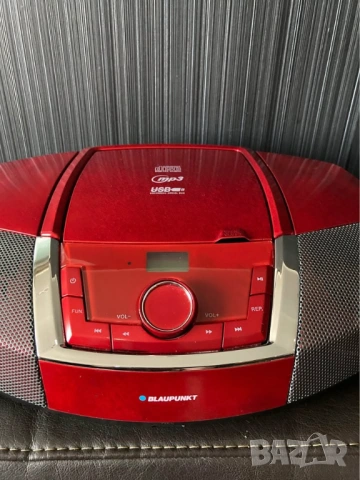 BLAUPUNKT BB12RD портативна аудио система Radio CD-MP3 USB AUX, снимка 2 - Аудиосистеми - 53822178