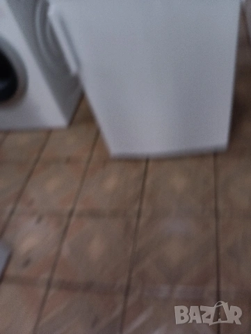 Малък хладилник с вътрешна камера Liebherr с 2 години Гаранция!, снимка 5 - Хладилници - 53473106