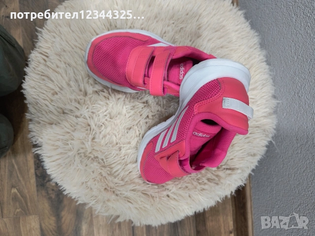 Детски маратонки за момиче Адидас , снимка 4 - Детски маратонки - 52641003