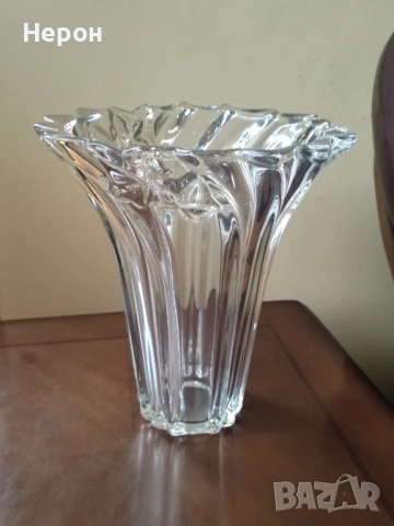 Кристална/стъклена ваза голяма нова