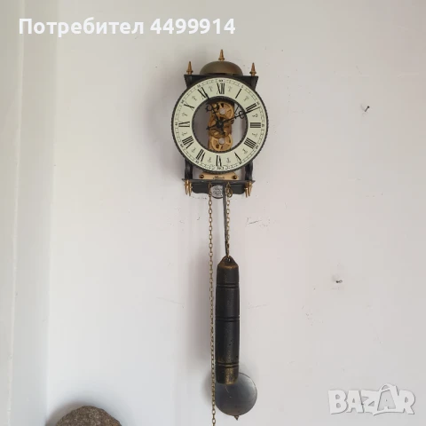 Стенен часовник Hermle,задвижван от тежести, ковано желязо