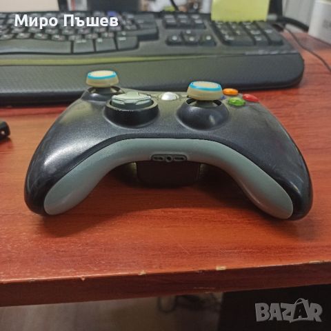 Оригинален джойстик за Xbox 360, снимка 2 - Аксесоари - 45089431