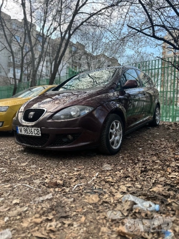 Сеат Алтеа, снимка 11 - Автомобили и джипове - 53975735