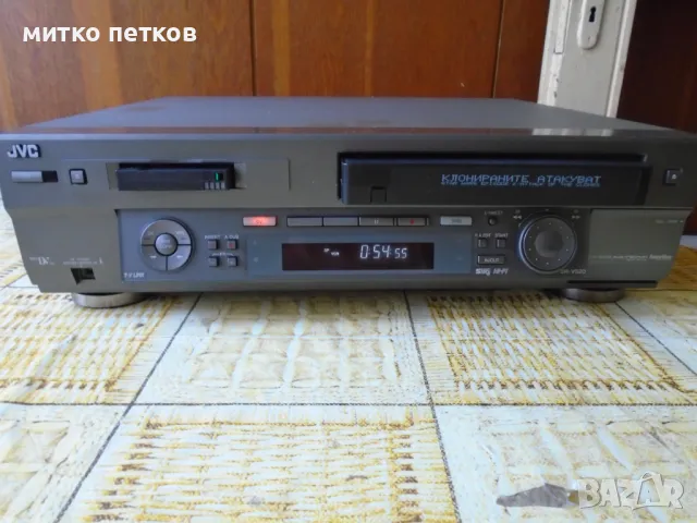 mini DV-S-VHS JVC sr-vs20e, снимка 7 - Плейъри, домашно кино, прожектори - 47046582