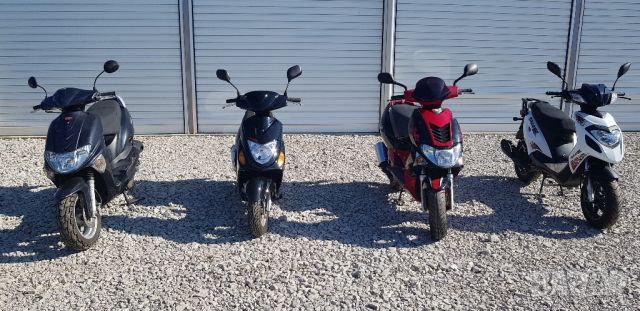 Продавам скутер Кумхо 50 кубика, снимка 7 - Мотоциклети и мототехника - 45496720