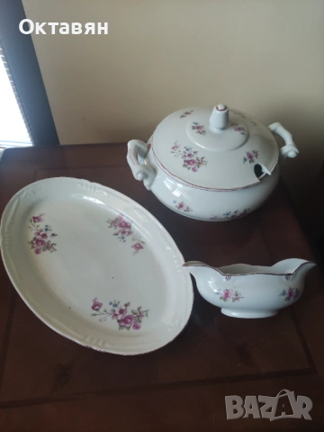 Порцеланов сервиз за хранене