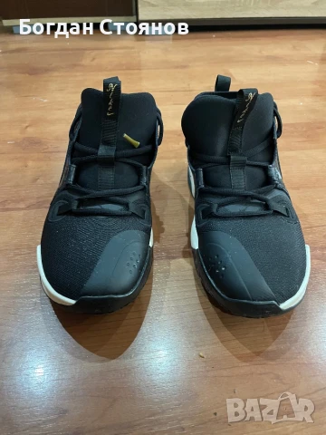 Продавам Дамски маратонки 