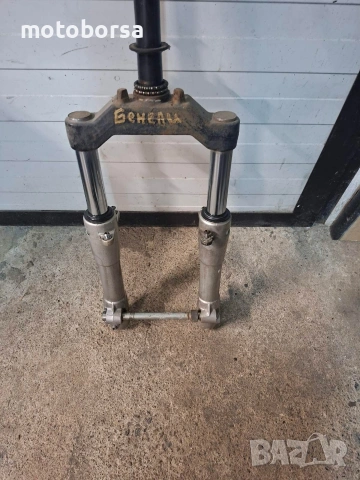 трипътник с колове BENELLI VELVET 150