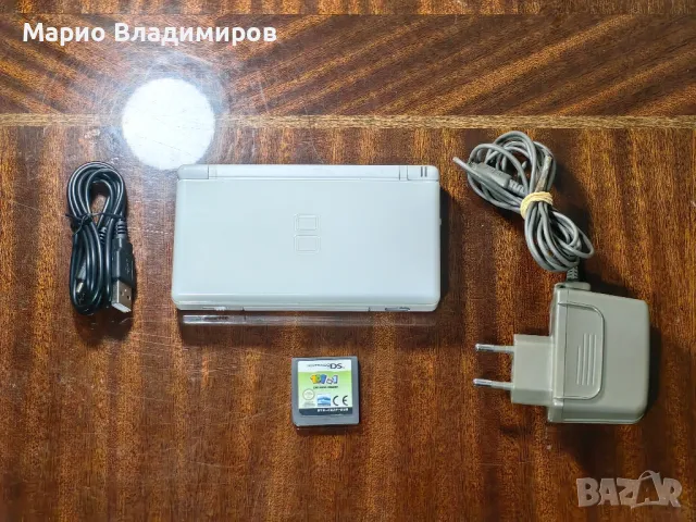 Nintendo ds lite бял + игра , снимка 1 - Nintendo конзоли - 48486811