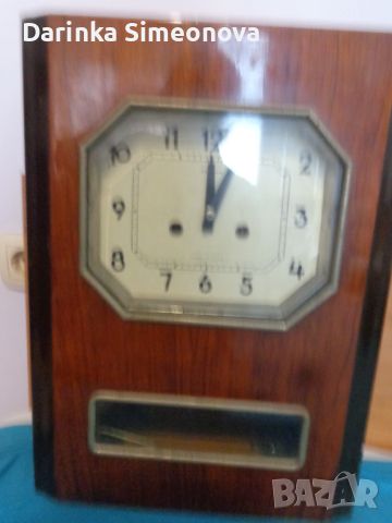 Руски часовник Янтър, снимка 1 - Антикварни и старинни предмети - 46400294
