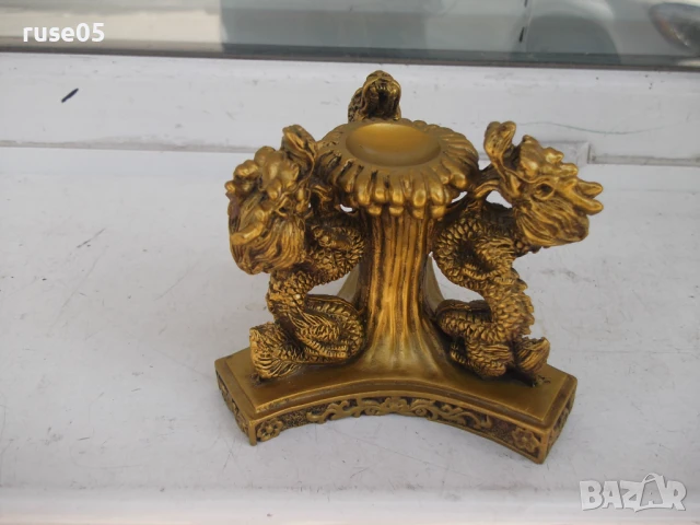 Свещник за една свещ с три дракона