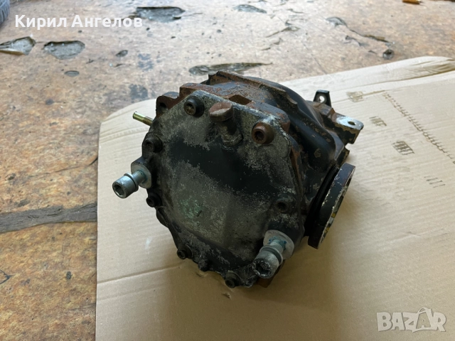 Заден диференциал за Mercedes E-class W210 2.0 136 к.с. (3.27), снимка 4 - Части - 52570078