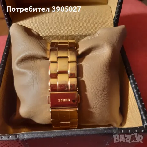 Часовник Guess с камъни модел W0335L3, снимка 4 - Дамски - 47780733