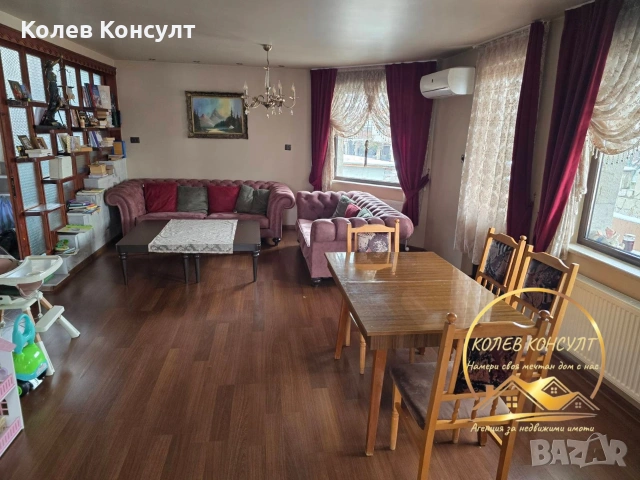 Триетажна къща гр.Харманли , снимка 6 - Къщи - 53358202