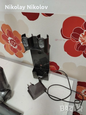 прахосмукачка Dyson v6 , снимка 9 - Прахосмукачки - 54016421