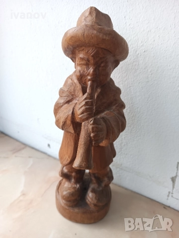 Масивна дърворезба 