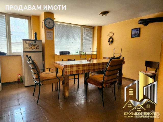 Продавам пром. помещение с 886 кв. м + 6174кв.м. двор, снимка 5 - Производствени сгради - 51191343