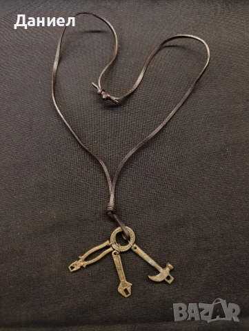 Интересен гердан с амулети