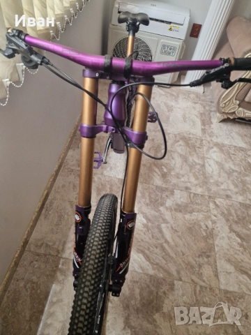 Giant glory downhill dh