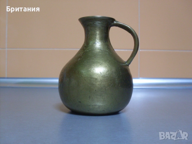 Бронзов съд- ваза.