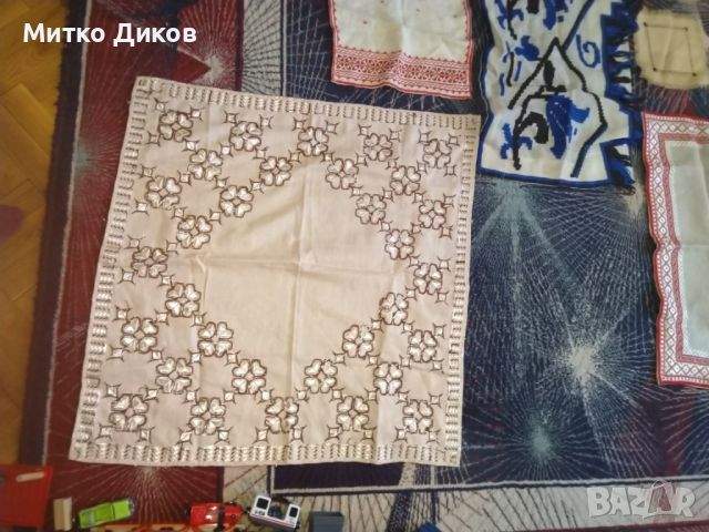 Български карета ръчно плетени лен коприна и други нови не ползвани, снимка 2 - Покривки за маси - 45221826