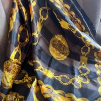 Уникален шал в стил Versace, снимка 4 - Шалове - 45927008