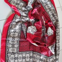 Дамски копринени шалове , снимка 4 - Шалове - 45777517